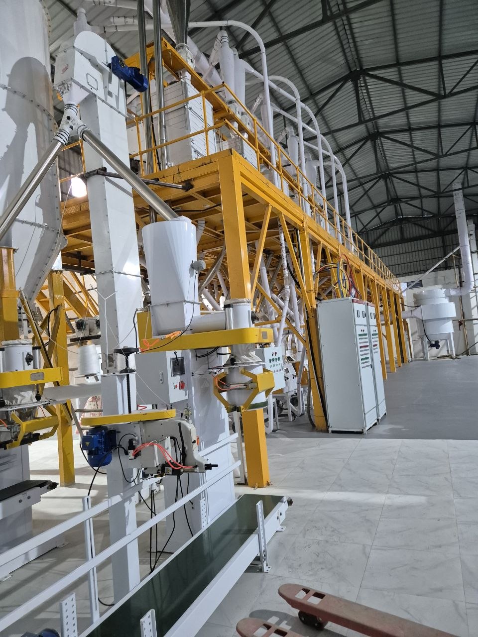 Traditional flour milling process